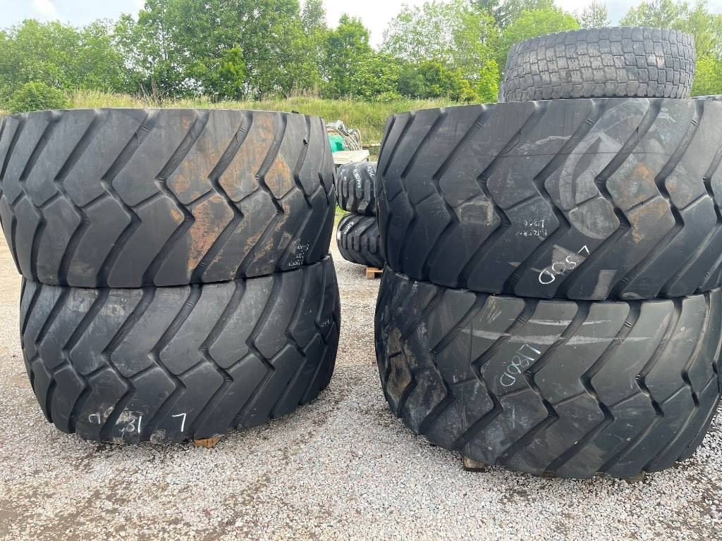 Michelin 800/65R29 XLD Volvo L150 L180 - Rueda completa: foto 1 Michelin 800/65R29 XLD Volvo L150 L180 - Rueda completa: foto 1