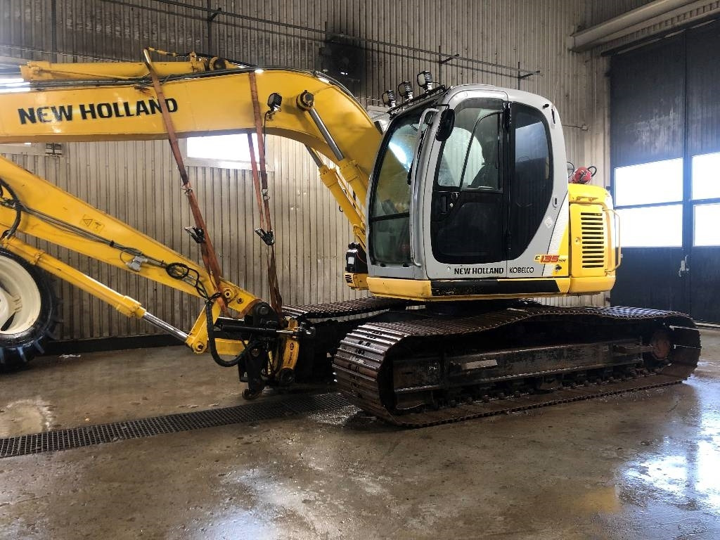 New Holland Kobelco E135SR dismantled: only spare parts - Excavadora de cadenas: foto 4 New Holland Kobelco E135SR dismantled: only spare parts - Excavadora de cadenas: foto 4
