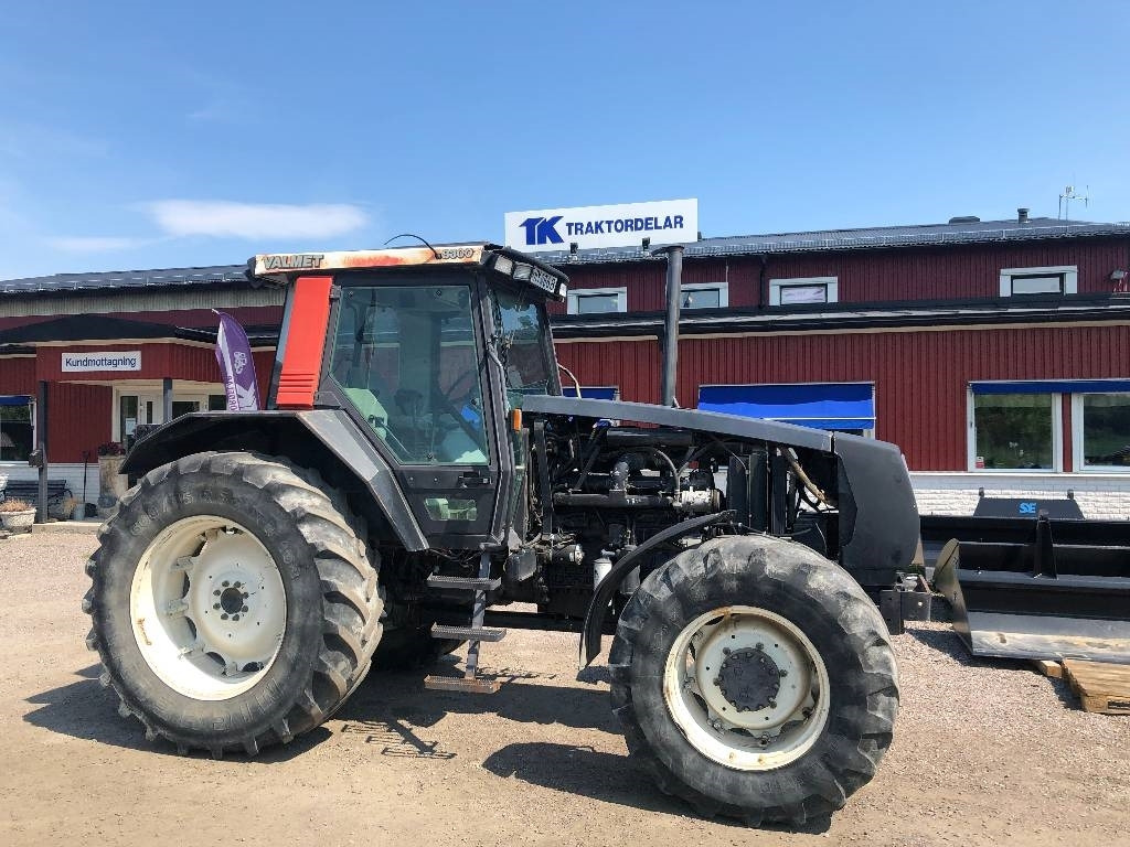 Valtra Valmet 8300 dismantled for spare parts - Tractor: foto 1 Valtra Valmet 8300 dismantled for spare parts - Tractor: foto 1