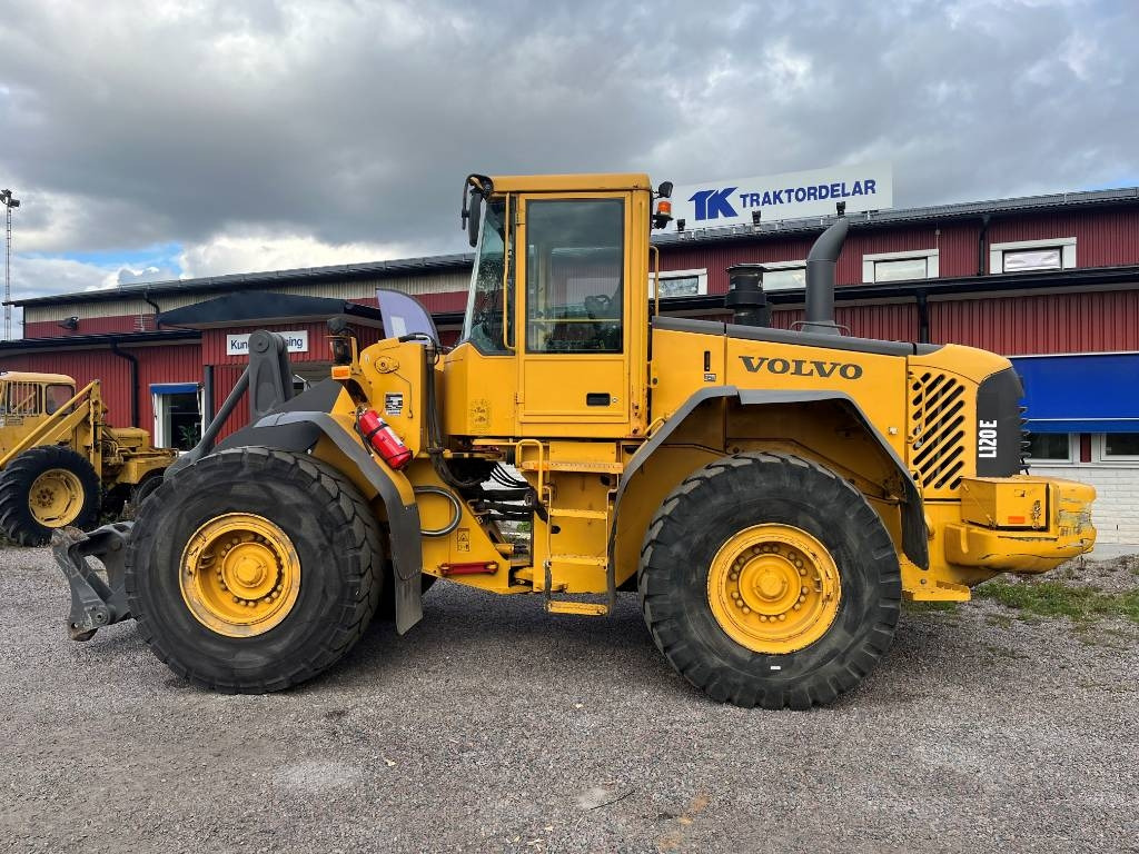 Volvo L 120 E - Cargadora de ruedas: foto 1 Volvo L 120 E - Cargadora de ruedas: foto 1