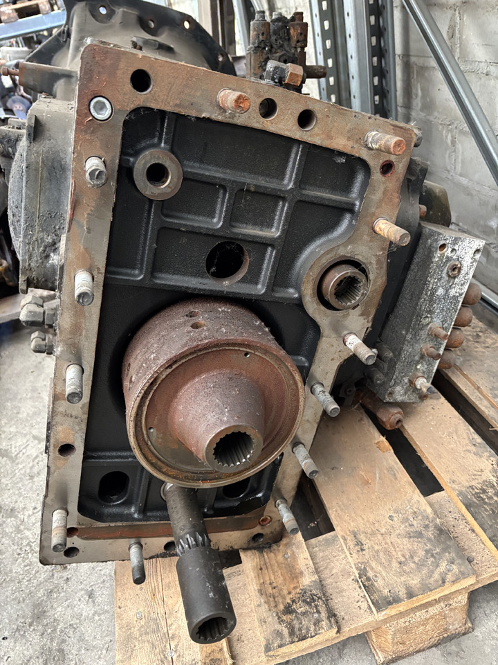 CNH 47639631 Skrzynia Biegów AutoCommand New Holland T7. 275 Case 270 Optum - Caja de cambios para Maquinaria agrícola: foto 2 CNH 47639631 Skrzynia Biegów AutoCommand New Holland T7. 275 Case 270 Optum - Caja de cambios para Maquinaria agrícola: foto 2