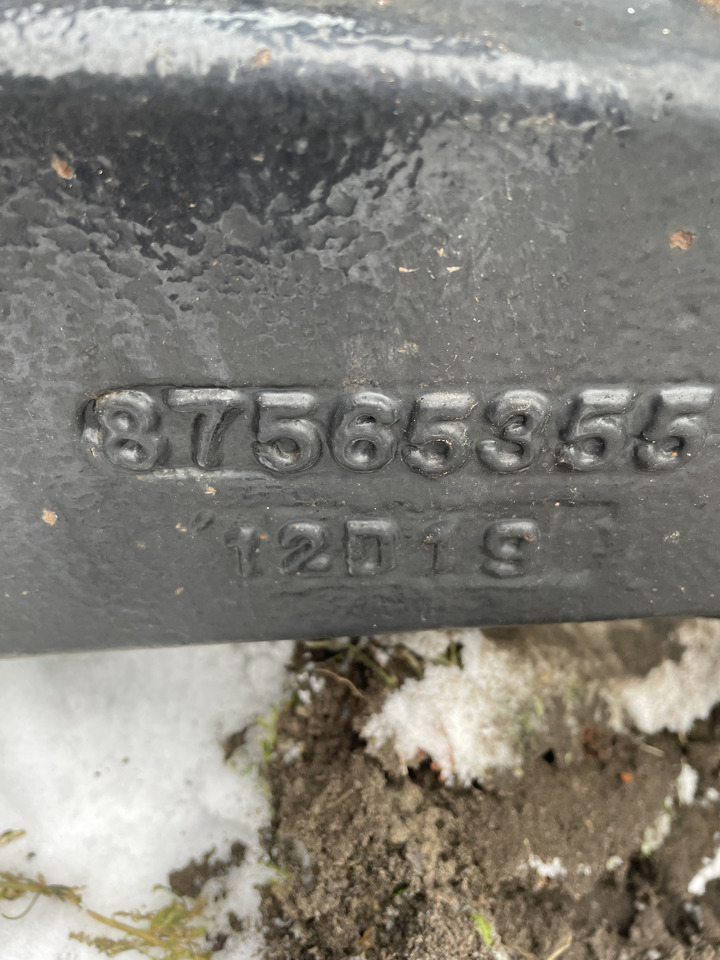 Case New Holland Carraro - obudowa mostu przedniego 87578776 87565355 - Eje y piezas para Maquinaria agrícola: foto 1 Case New Holland Carraro - obudowa mostu przedniego 87578776 87565355 - Eje y piezas para Maquinaria agrícola: foto 1