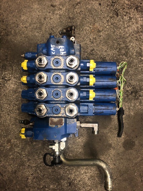 Cat 406 , Cat 407 , JLG ,rozdzielacz hydrauliczny rexroth ASX02 - Válvula hidráulica para Maquinaria agrícola: foto 1 Cat 406 , Cat 407 , JLG ,rozdzielacz hydrauliczny rexroth ASX02 - Válvula hidráulica para Maquinaria agrícola: foto 1