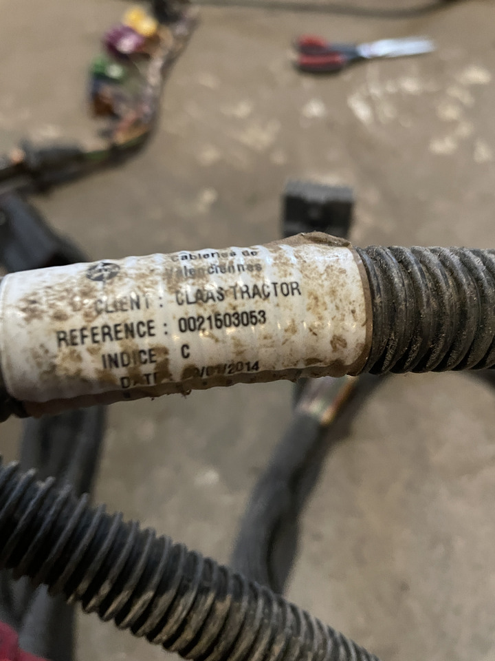 Claas Arion 550-520 650-620 - kabel wiązka elektryczna 0021503053 - Cables/ Alambres para Tractor: foto 2 Claas Arion 550-520 650-620 - kabel wiązka elektryczna 0021503053 - Cables/ Alambres para Tractor: foto 2