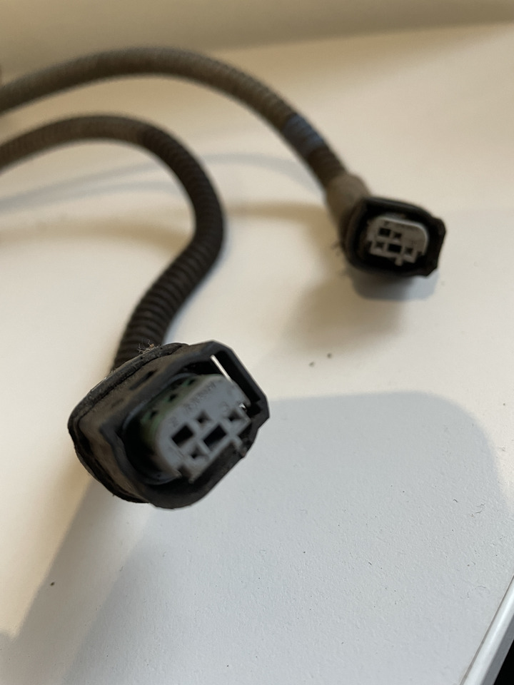 Claas Arion 550-520 650-620 - kabel wiązka elektryczna 0021581051 - Cables/ Alambres para Tractor: foto 3 Claas Arion 550-520 650-620 - kabel wiązka elektryczna 0021581051 - Cables/ Alambres para Tractor: foto 3