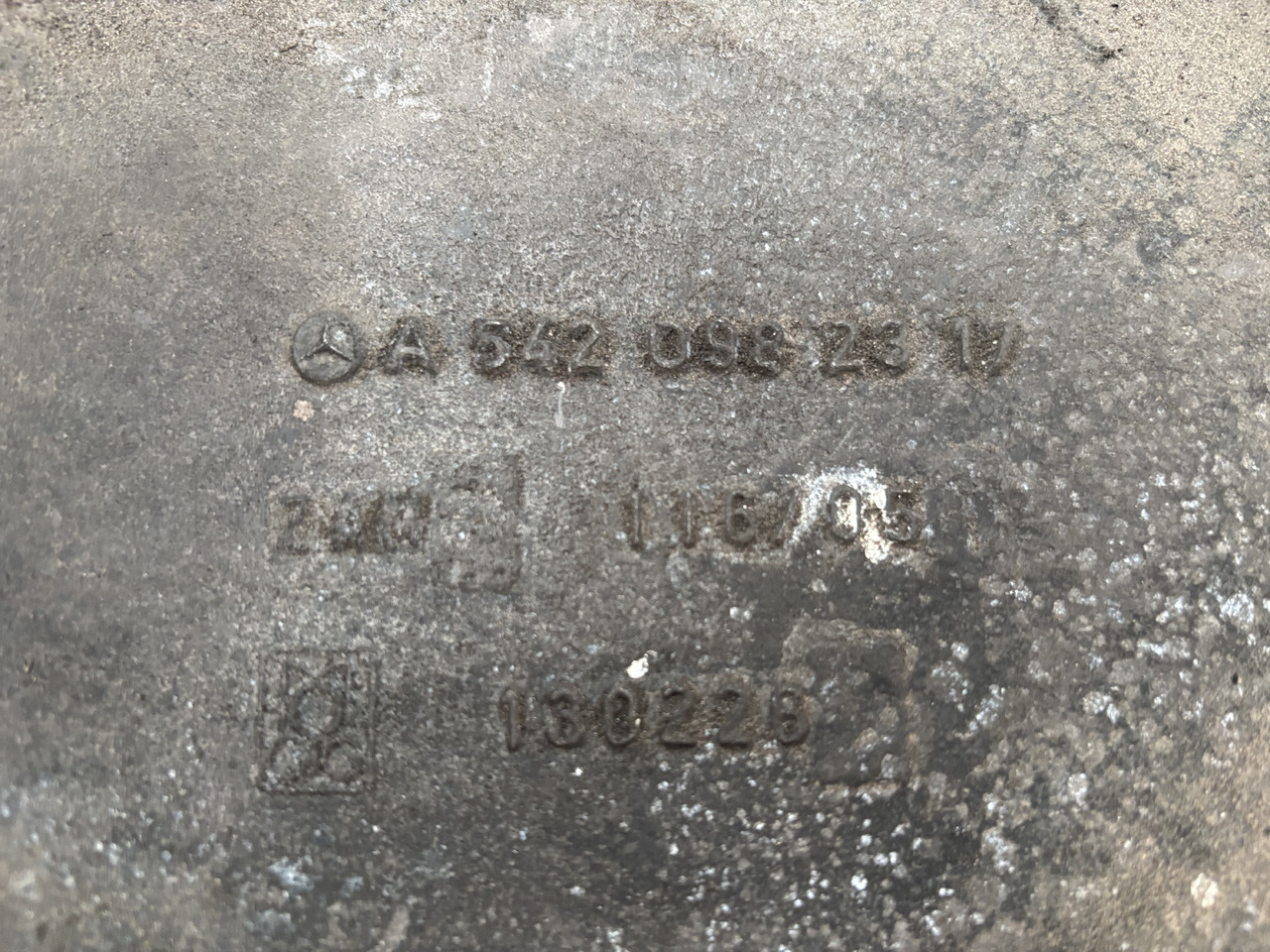 Claas Lexion 780 Kolektor Ssący OM502LA 5420982317 5420980617 - Colector de admisión para Cosechadora de granos: foto 3 Claas Lexion 780 Kolektor Ssący OM502LA 5420982317 5420980617 - Colector de admisión para Cosechadora de granos: foto 3