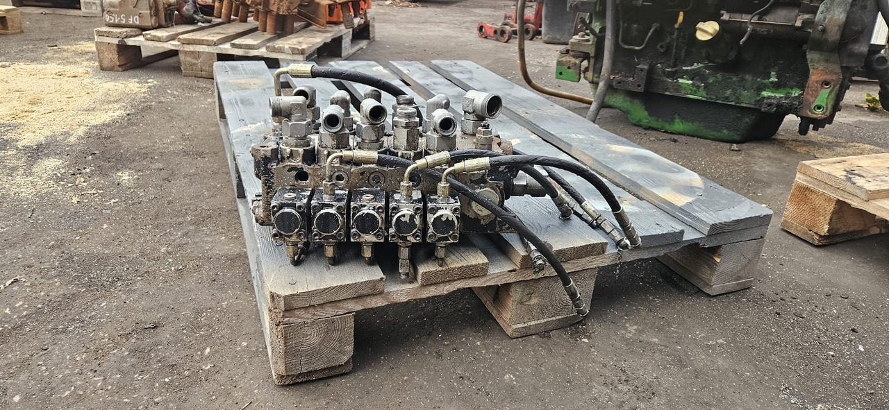 Hidráulica para Maquinaria agrícola Claas Scorpion Kramer - rozdzielacz hydrauliczny Bucher 1000277214: foto 7