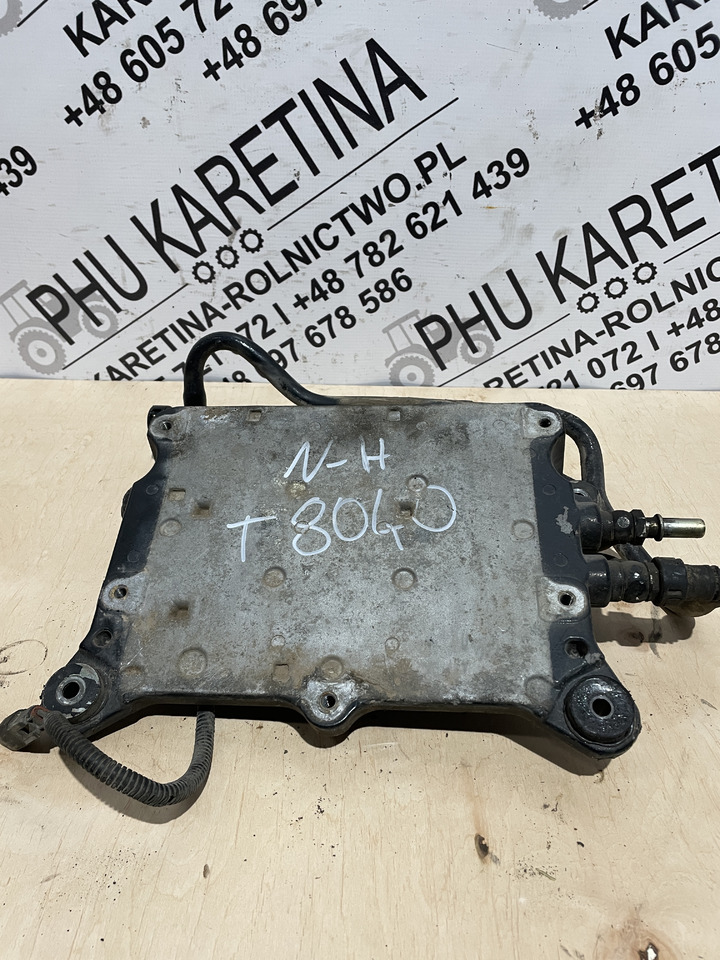 Cummins New Holland 8040 - Podstawa chłodzenie komputera ECM + pompa paliwa 3970204 - Motor y piezas para Maquinaria agrícola: foto 2 Cummins New Holland 8040 - Podstawa chłodzenie komputera ECM + pompa paliwa 3970204 - Motor y piezas para Maquinaria agrícola: foto 2