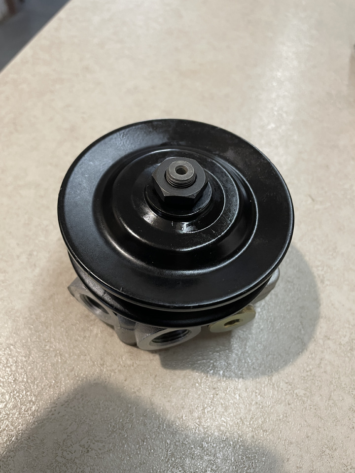 Deutz Agrotron - pompa paliwa zasilająca 02112672 - Bomba de combustible para Tractor: foto 1 Deutz Agrotron - pompa paliwa zasilająca 02112672 - Bomba de combustible para Tractor: foto 1