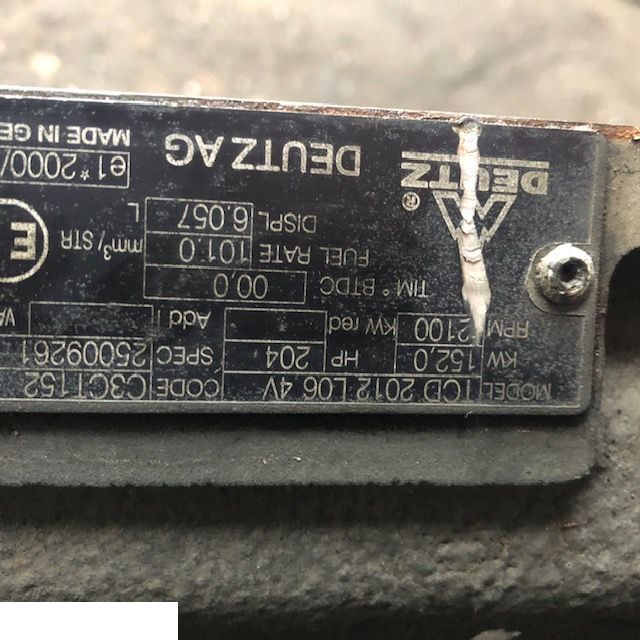 Deutz TCD 2012 L06 4V - Tłok - Pistones/ Anillos/ Bujes para Maquinaria agrícola: foto 2 Deutz TCD 2012 L06 4V - Tłok - Pistones/ Anillos/ Bujes para Maquinaria agrícola: foto 2