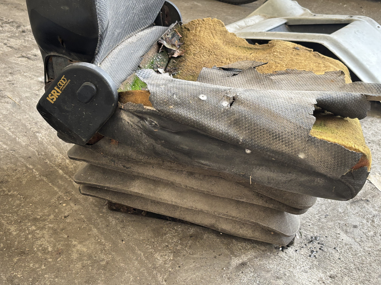 Dieci 185 - Ładowarka Teleskopowa - Fotel Kierowcy Siedzenie - Asiento para Manipulador telescópico: foto 3 Dieci 185 - Ładowarka Teleskopowa - Fotel Kierowcy Siedzenie - Asiento para Manipulador telescópico: foto 3