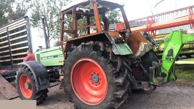 Fendt 311 - Caja de cambios y piezas para Maquinaria agrícola: foto 2 Fendt 311 - Caja de cambios y piezas para Maquinaria agrícola: foto 2
