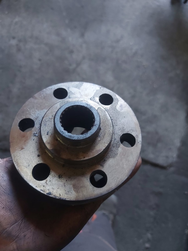 Ford 8730 Powershift sprzęgło - Embrague y piezas para Tractor: foto 1 Ford 8730 Powershift sprzęgło - Embrague y piezas para Tractor: foto 1