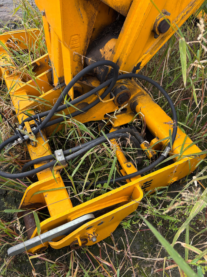 JCB 527-58 Karetka Q-Fit - Acoplamiento rápido: foto 3 JCB 527-58 Karetka Q-Fit - Acoplamiento rápido: foto 3