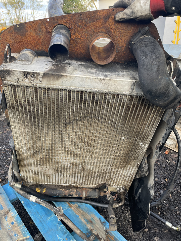 JCB 531-70 - chłodnica wody - Enfriador de aceite: foto 1 JCB 531-70 - chłodnica wody - Enfriador de aceite: foto 1