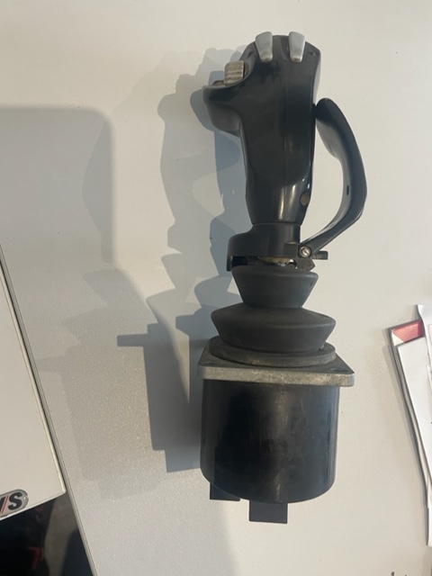 John Deere 3420 Joystick | Dźojstik AZ61613 - Palanca de cambio para Tractor: foto 1 John Deere 3420 Joystick | Dźojstik AZ61613 - Palanca de cambio para Tractor: foto 1