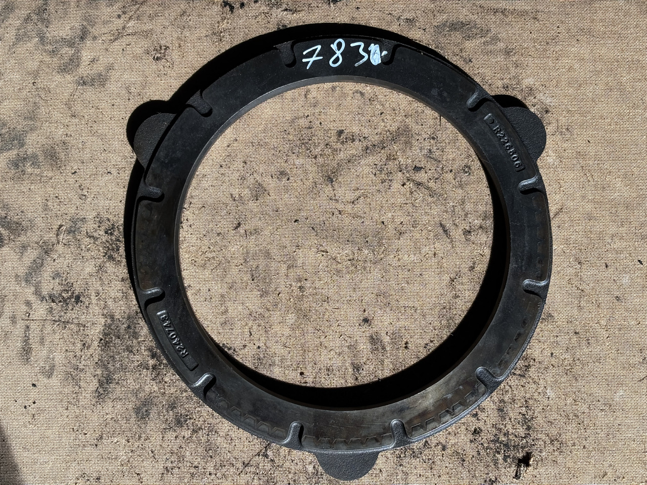 John Deere 7200 7230 7630 7830 7930 7M 230 Docisk Hamulca Płytka R226506 R240743 - Discos de freno para Maquinaria agrícola: foto 1 John Deere 7200 7230 7630 7830 7930 7M 230 Docisk Hamulca Płytka R226506 R240743 - Discos de freno para Maquinaria agrícola: foto 1