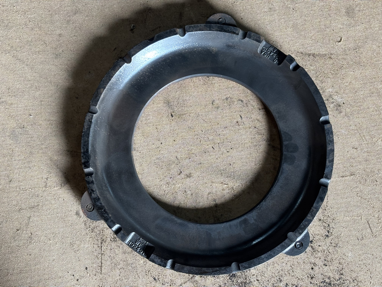 John Deere 7210 7230 7250 7R330 7R350 Docisk Hamulca Płytka R324914 - Piezas de freno para Maquinaria agrícola: foto 1 John Deere 7210 7230 7250 7R330 7R350 Docisk Hamulca Płytka R324914 - Piezas de freno para Maquinaria agrícola: foto 1