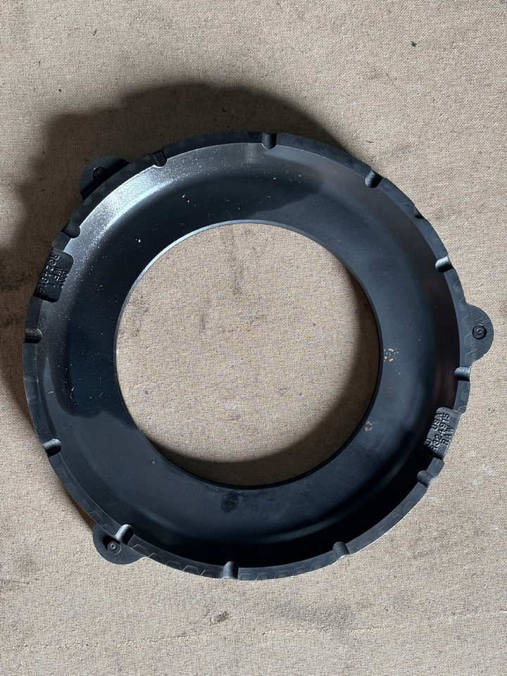 John Deere 7210 8270 8320 8400 Docisk Hamulca Płytka R324914 - Piezas de freno para Maquinaria agrícola: foto 1 John Deere 7210 8270 8320 8400 Docisk Hamulca Płytka R324914 - Piezas de freno para Maquinaria agrícola: foto 1