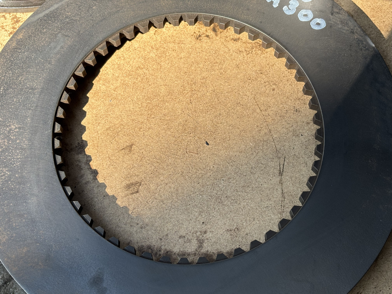 John Deere 7RXXX 7R 330 7R330 Płytka, podkładka hamulca R187527 - Piezas de freno para Maquinaria agrícola: foto 2 John Deere 7RXXX 7R 330 7R330 Płytka, podkładka hamulca R187527 - Piezas de freno para Maquinaria agrícola: foto 2