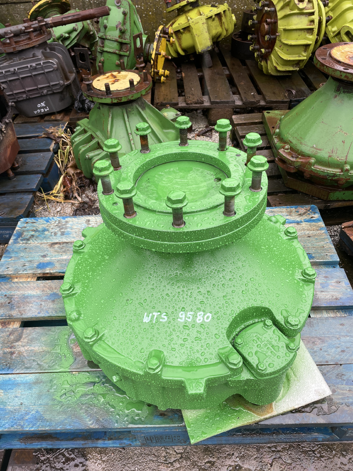 John Deere WTS STS 9580 9560 - zwolnica obudowa oś DE31393 DE31394 - Mando final para Maquinaria agrícola: foto 1 John Deere WTS STS 9580 9560 - zwolnica obudowa oś DE31393 DE31394 - Mando final para Maquinaria agrícola: foto 1