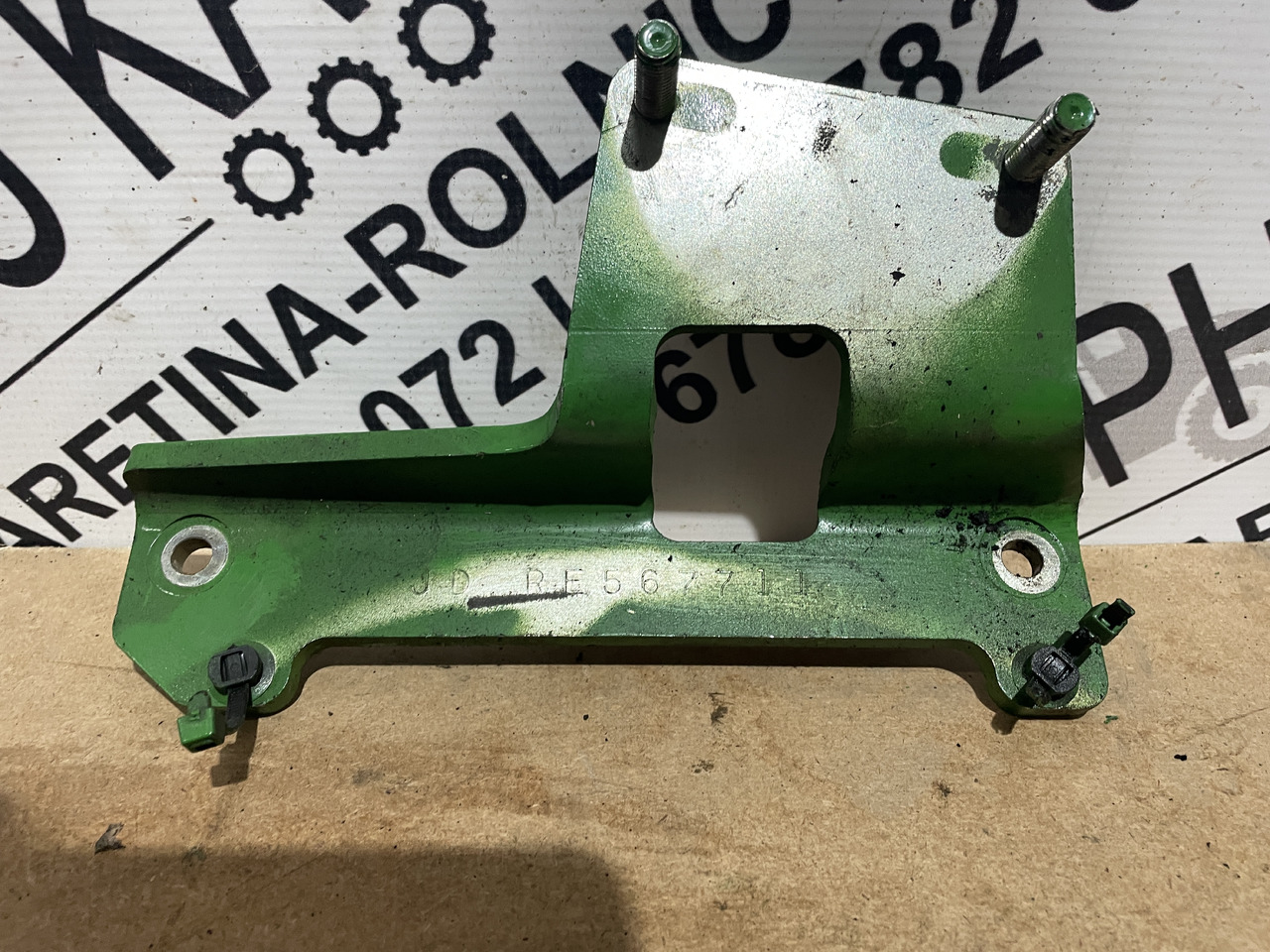 John Deere - uchwyt filtra paliwa RE567711 - Filtro de combustible para Maquinaria agrícola: foto 1 John Deere - uchwyt filtra paliwa RE567711 - Filtro de combustible para Maquinaria agrícola: foto 1