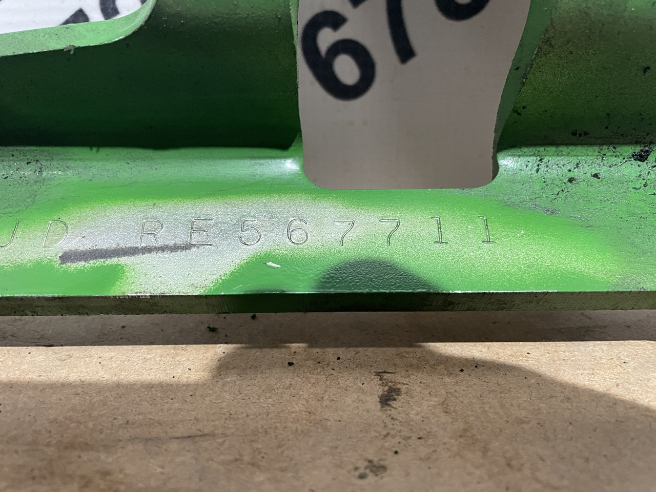 John Deere - uchwyt filtra paliwa RE567711 - Filtro de combustible para Maquinaria agrícola: foto 3 John Deere - uchwyt filtra paliwa RE567711 - Filtro de combustible para Maquinaria agrícola: foto 3