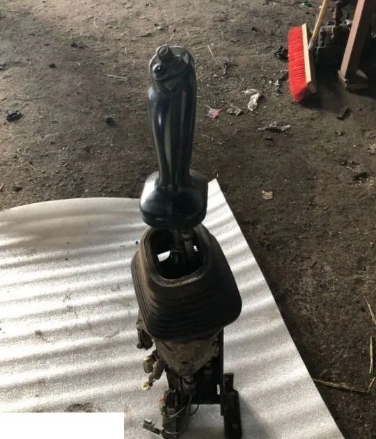 Joystick Liebherr L554 L556 L564 L566 L574 L576 L580 L584 L586 - Cabina e interior para Maquinaria agrícola: foto 1 Joystick Liebherr L554 L556 L564 L566 L574 L576 L580 L584 L586 - Cabina e interior para Maquinaria agrícola: foto 1