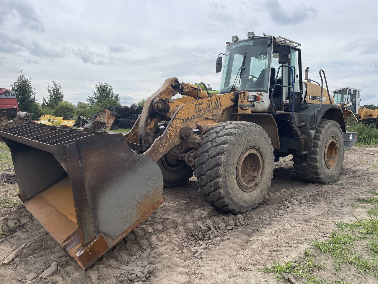Liebherr L544 - na części - most kabina skrzynia biegów silnik - Caja de cambios para Maquinaria agrícola: foto 1 Liebherr L544 - na części - most kabina skrzynia biegów silnik - Caja de cambios para Maquinaria agrícola: foto 1