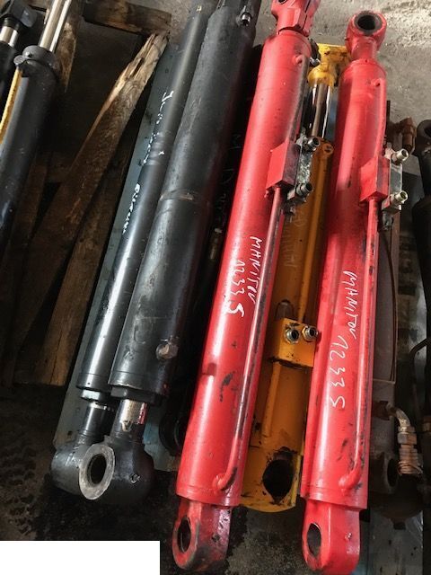 Manitou 1340 - Siłownik Podnoszenia - Cilindro hidráulico para Maquinaria agrícola: foto 1 Manitou 1340 - Siłownik Podnoszenia - Cilindro hidráulico para Maquinaria agrícola: foto 1