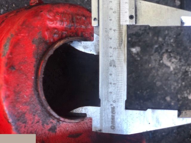 Manitou 524 - Siłownik Wychyłu Łyźki - Cilindro hidráulico para Maquinaria agrícola: foto 2 Manitou 524 - Siłownik Wychyłu Łyźki - Cilindro hidráulico para Maquinaria agrícola: foto 2