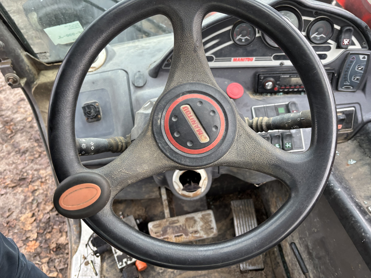 Manitou MLT 735 120 PS 2014rok Kabina Drzwi Kokpit Siedzenie Wyposażenie Wnętrza CZĘŚCI - Puerta y piezas para Maquinaria agrícola: foto 4 Manitou MLT 735 120 PS 2014rok Kabina Drzwi Kokpit Siedzenie Wyposażenie Wnętrza CZĘŚCI - Puerta y piezas para Maquinaria agrícola: foto 4