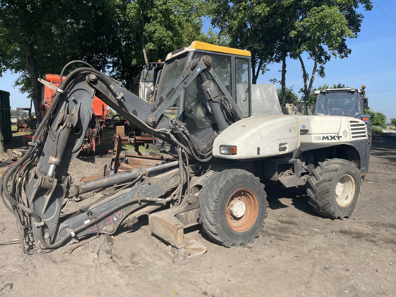 Mecalac 12MXT 12 MXT - części - kabina mosty siłowniki koła zwolnica skrzynia - Mando final para Maquinaria agrícola: foto 5 Mecalac 12MXT 12 MXT - części - kabina mosty siłowniki koła zwolnica skrzynia - Mando final para Maquinaria agrícola: foto 5