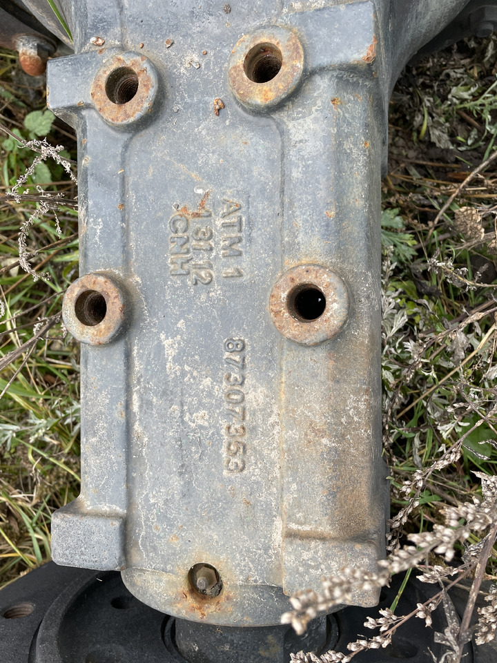 New Holland T7.235 - obudowa osi 87307353 - Eje y piezas para Tractor: foto 2 New Holland T7.235 - obudowa osi 87307353 - Eje y piezas para Tractor: foto 2