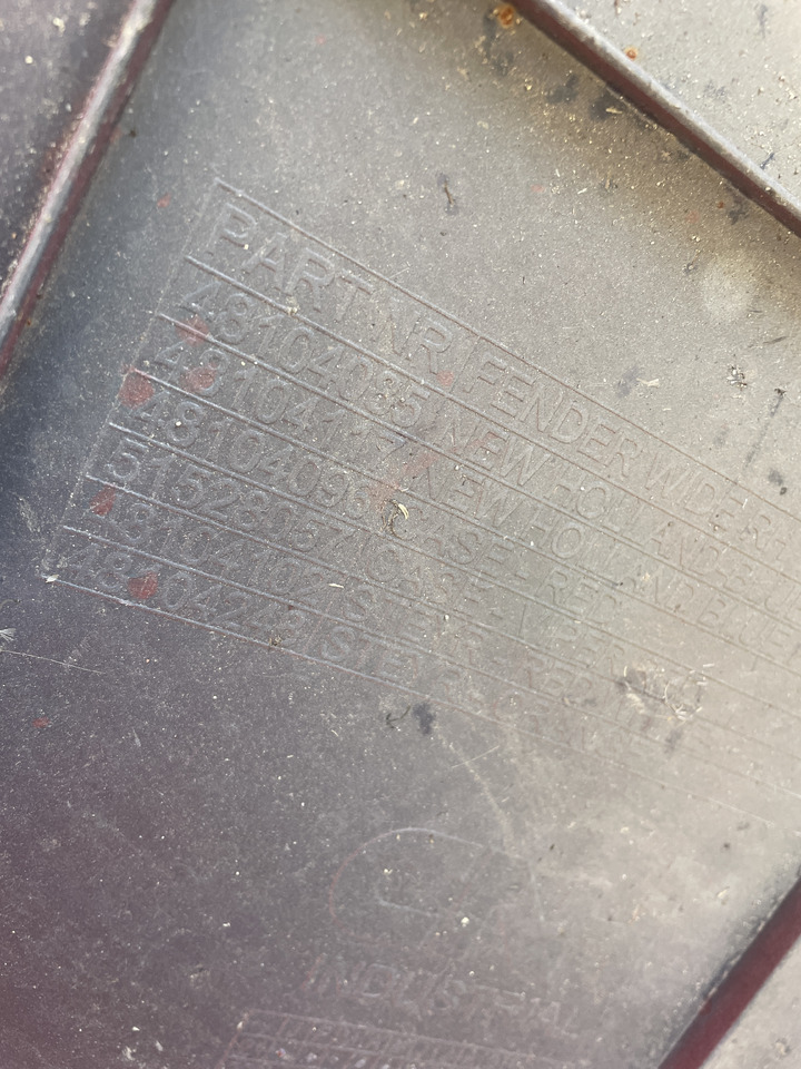 New Holland T7 - błotnik 47664342 - Guardabarros para Maquinaria agrícola: foto 3 New Holland T7 - błotnik 47664342 - Guardabarros para Maquinaria agrícola: foto 3