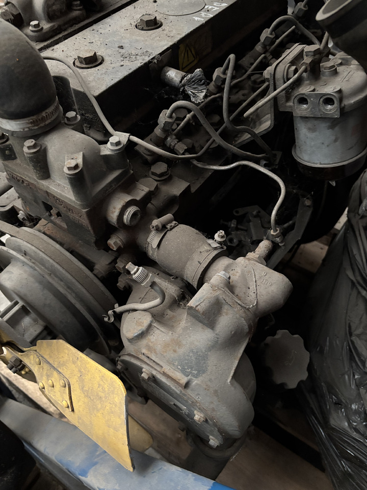 Perkins 1548/2300 Silnik Blok Kolektor Koło Pasowe Wał CZĘŚCI - Motor y piezas para Maquinaria de construcción: foto 4 Perkins 1548/2300 Silnik Blok Kolektor Koło Pasowe Wał CZĘŚCI - Motor y piezas para Maquinaria de construcción: foto 4