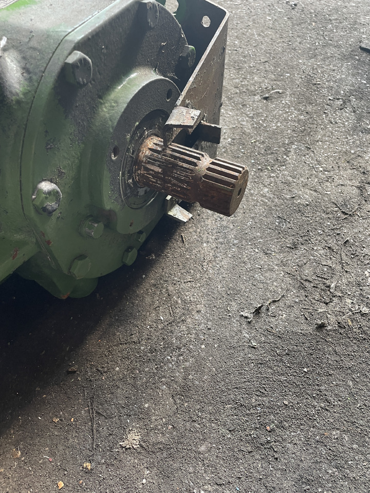 Krone Comprima - przekładnia główna 200624220 - Recambio para Rotoempacadora: foto 2 Krone Comprima - przekładnia główna 200624220 - Recambio para Rotoempacadora: foto 2