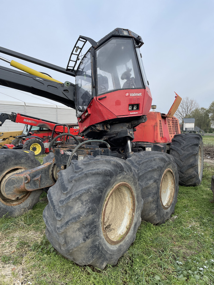 Valmet Komatsu 911.1 - harvester CZĘŚCI - Procesadora forestal: foto 1 Valmet Komatsu 911.1 - harvester CZĘŚCI - Procesadora forestal: foto 1