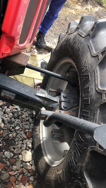 Zetor Forterra 124.41 przedni napęd kompletny - Eje y piezas para Maquinaria agrícola: foto 1 Zetor Forterra 124.41 przedni napęd kompletny - Eje y piezas para Maquinaria agrícola: foto 1