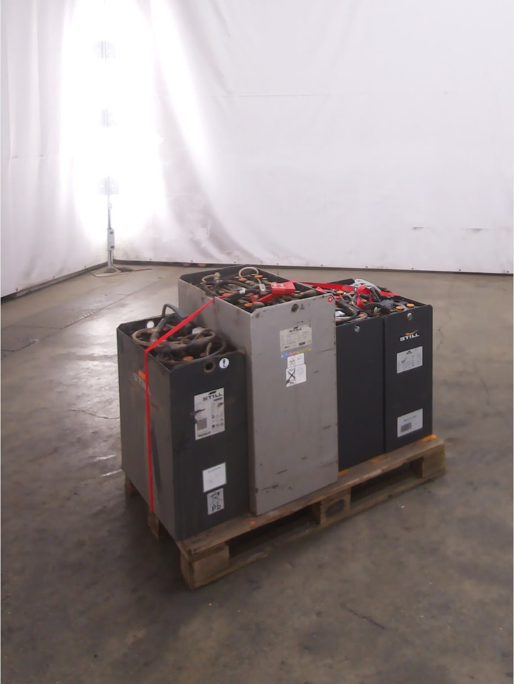 Battery Package 4x Batteries - Acumulador para Equipo de manutención: foto 1 Battery Package 4x Batteries - Acumulador para Equipo de manutención: foto 1