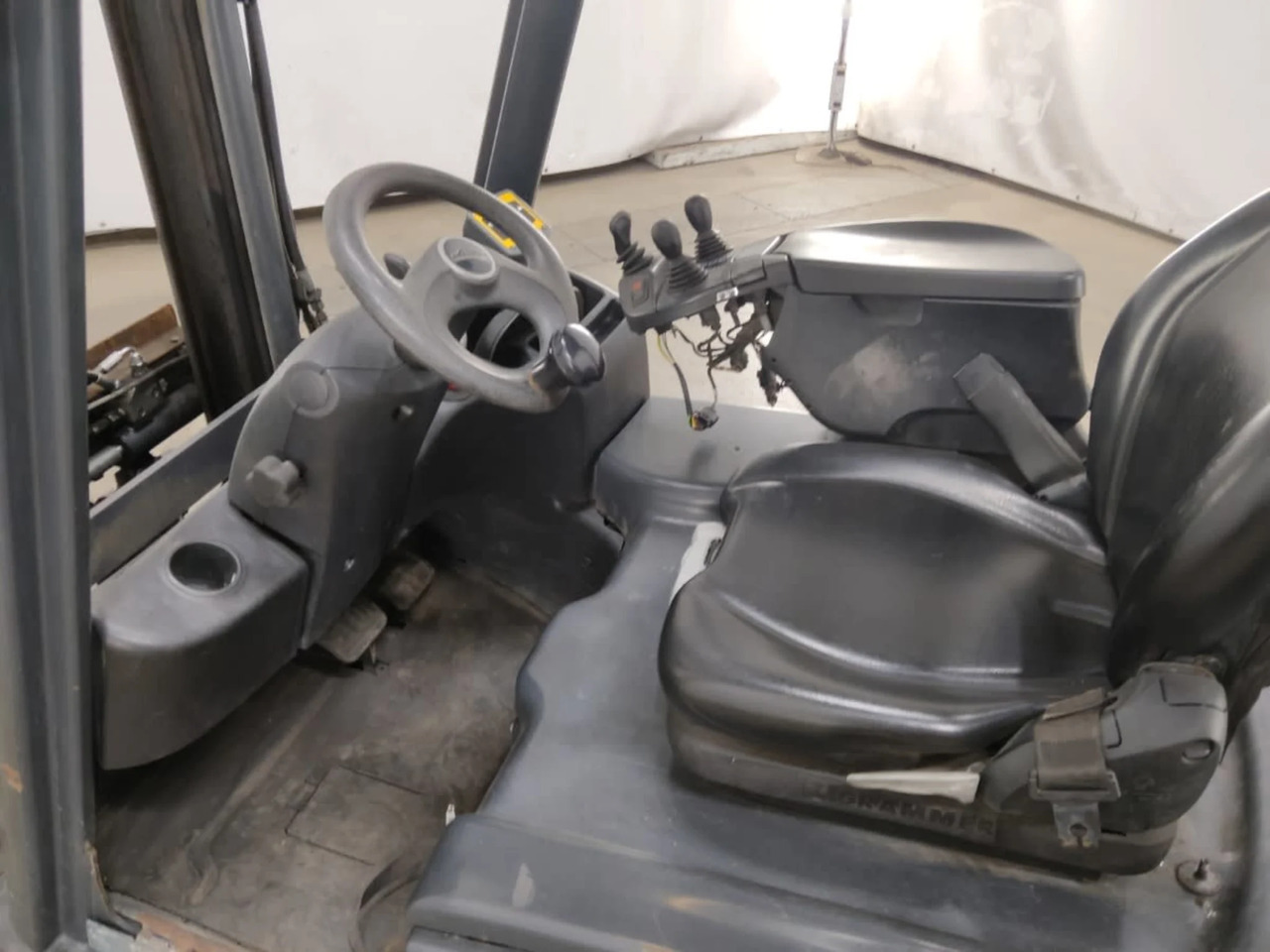 Linde E16C-02 - Carretilla elevadora eléctrica: foto 3 Linde E16C-02 - Carretilla elevadora eléctrica: foto 3