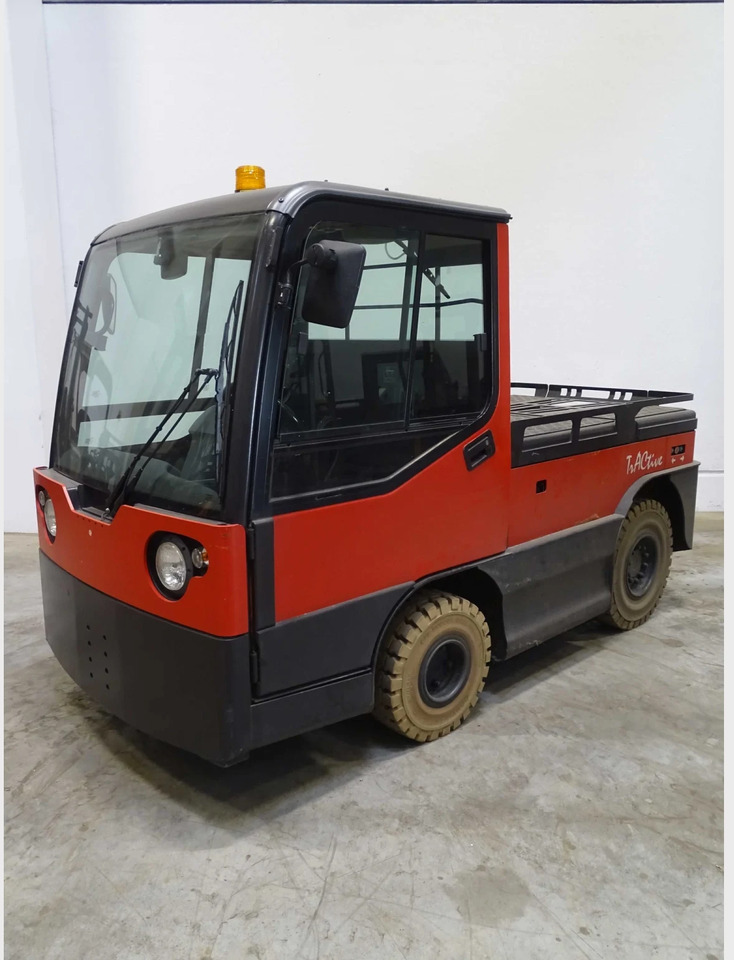 Linde P250 - Remolcadora: foto 1 Linde P250 - Remolcadora: foto 1