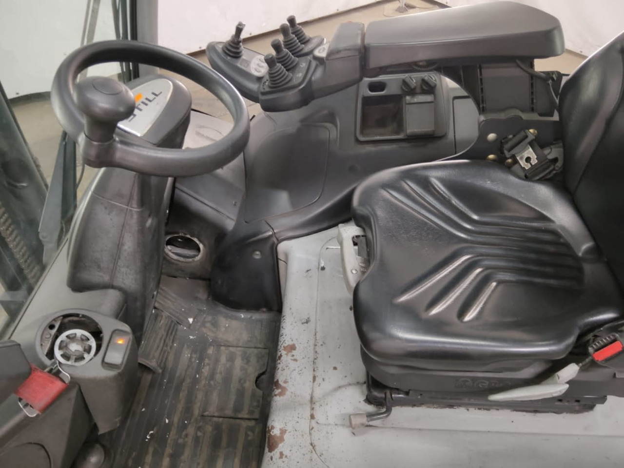 STILL RX60-30L - Carretilla elevadora eléctrica: foto 4 STILL RX60-30L - Carretilla elevadora eléctrica: foto 4