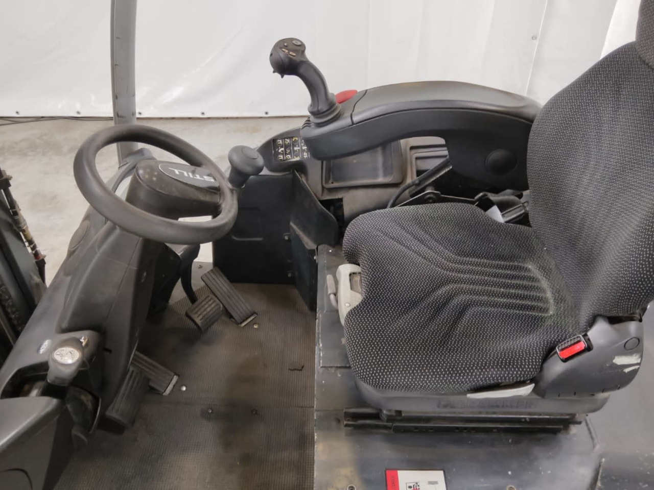 STILL RX60-30L - Carretilla elevadora eléctrica: foto 4 STILL RX60-30L - Carretilla elevadora eléctrica: foto 4