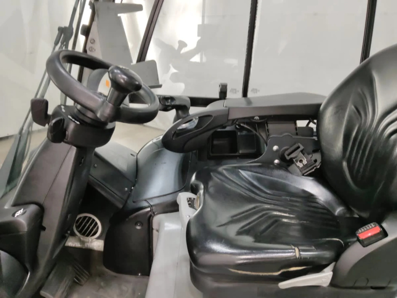 STILL RX60-50 - Carretilla elevadora eléctrica: foto 3 STILL RX60-50 - Carretilla elevadora eléctrica: foto 3