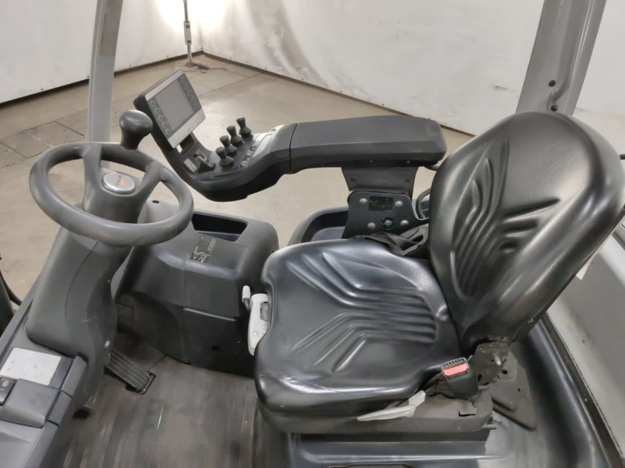 STILL RX70-25T - Carretilla elevadora de gas: foto 3 STILL RX70-25T - Carretilla elevadora de gas: foto 3