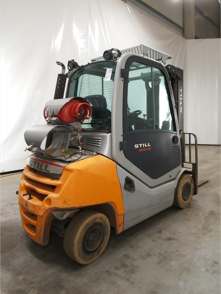 STILL RX70-25T - Carretilla elevadora de gas: foto 3 STILL RX70-25T - Carretilla elevadora de gas: foto 3
