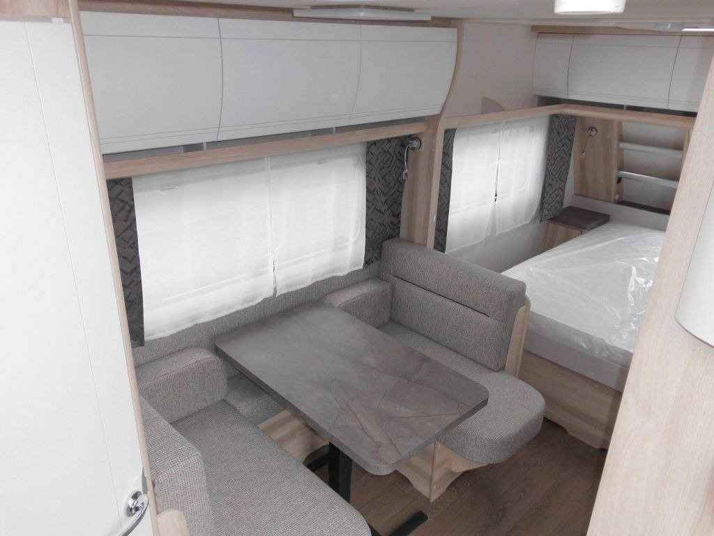 Hobby De Luxe 460 SFf 2025 AUTARK FBH 1500kg. +++ Hobby De Luxe 460 SFf mit Extras, Lagerabverkauf - Caravana: foto 5 Hobby De Luxe 460 SFf 2025 AUTARK FBH 1500kg. +++ Hobby De Luxe 460 SFf mit Extras, Lagerabverkauf - Caravana: foto 5