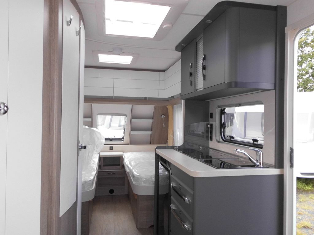 Caravana Hobby OnTour 460 DL 2026 BUGFENSTER 1500 ROLLROST: foto 8