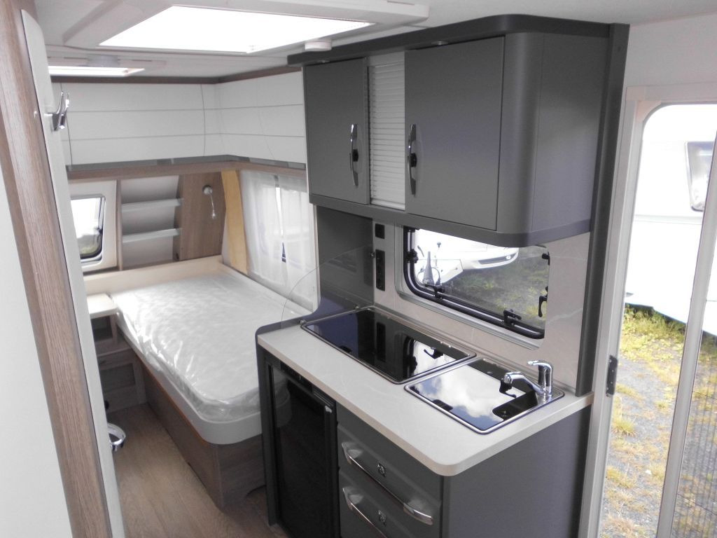 Caravana Hobby OnTour 460 DL 2026 BUGFENSTER 1500 ROLLROST: foto 9